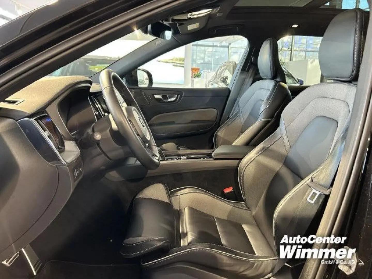 XC60 T6 AWD Recharge R-Design AHK  Licht Xenium