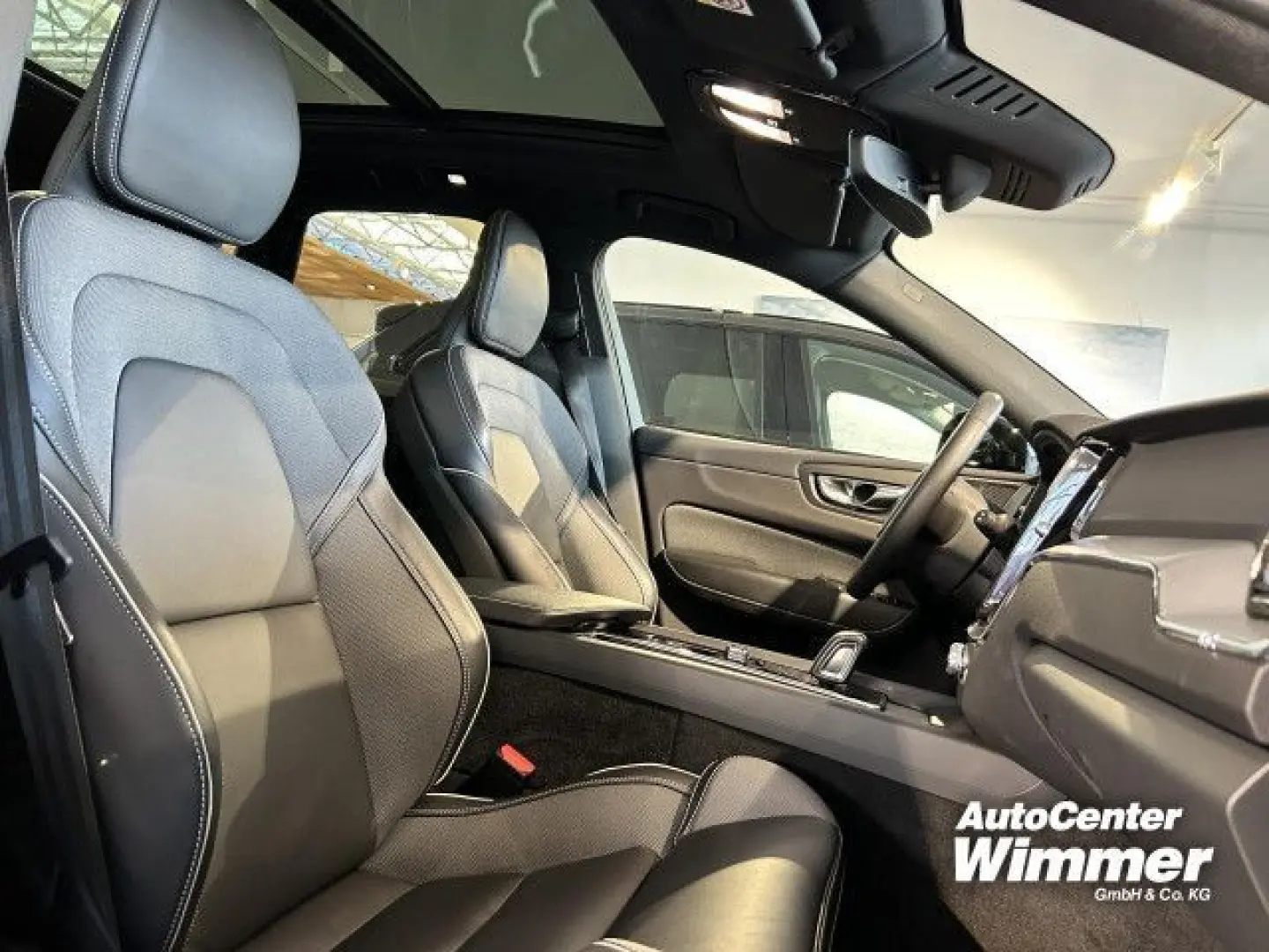 XC60 T6 AWD Recharge R-Design AHK  Licht Xenium