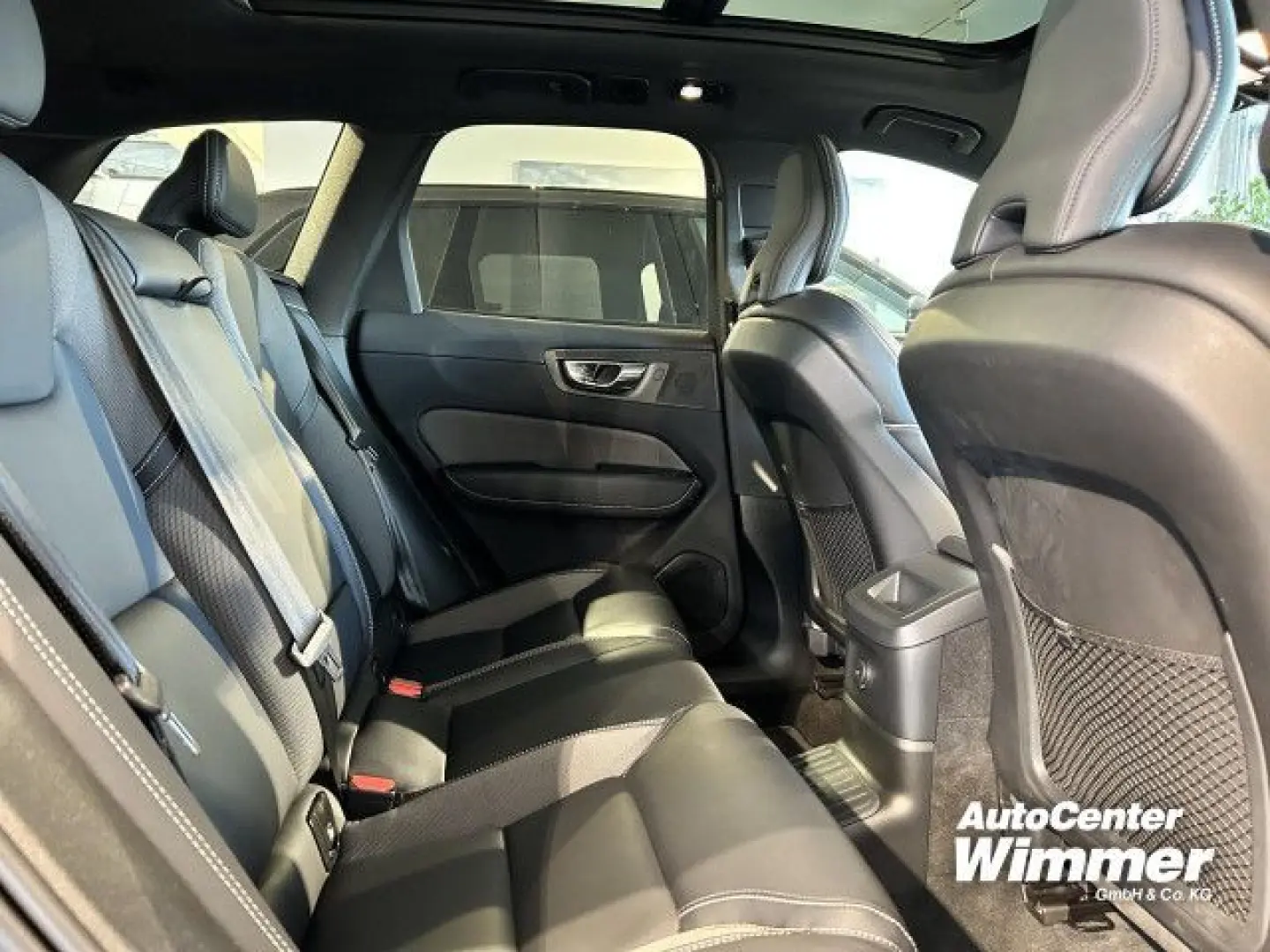 XC60 T6 AWD Recharge R-Design AHK  Licht Xenium