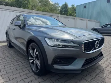 V60 Cross Country T5 Pro AWD  360 Kam Leder H&K