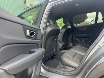 V60 Cross Country T5 Pro AWD  360 Kam Leder H&K