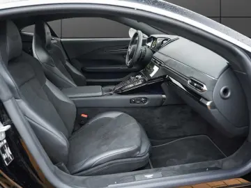 V8 Vantage Coupé