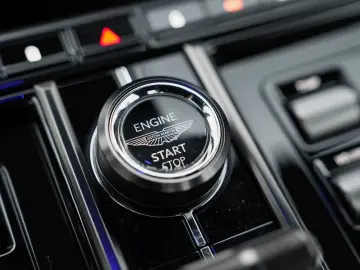 V8 Vantage Coupé