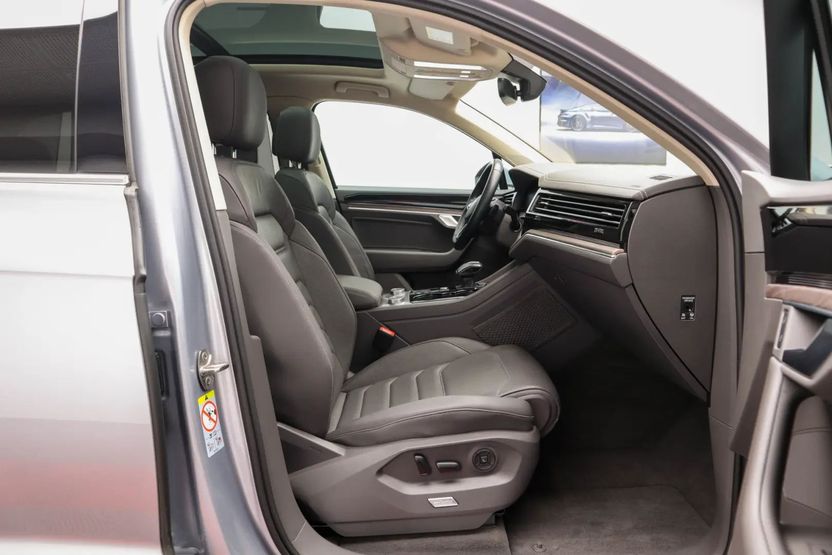 Touareg eHYBRID IQ Light Nightvision Panoramic Piele Gri