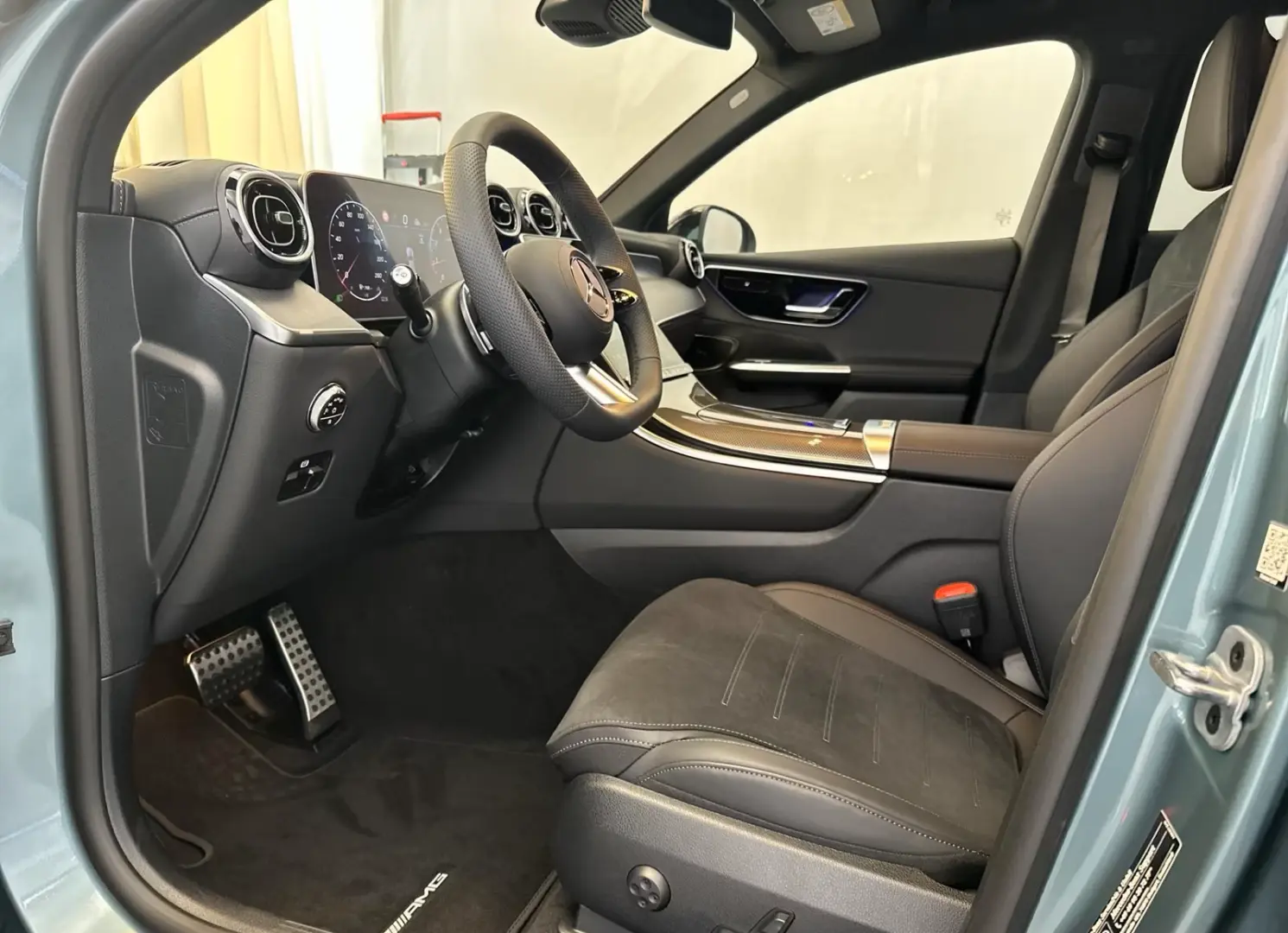 Mercedes-Benz GLC 200 4MATIC  AMG-LINE DISTRONIC AH