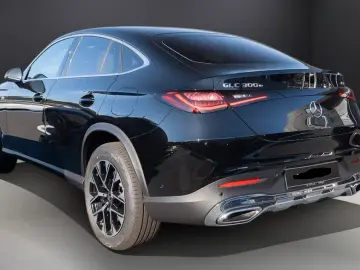 Mercedes-Benz GLC 300 e 4MATIC Coupé cu tehnologie EQ