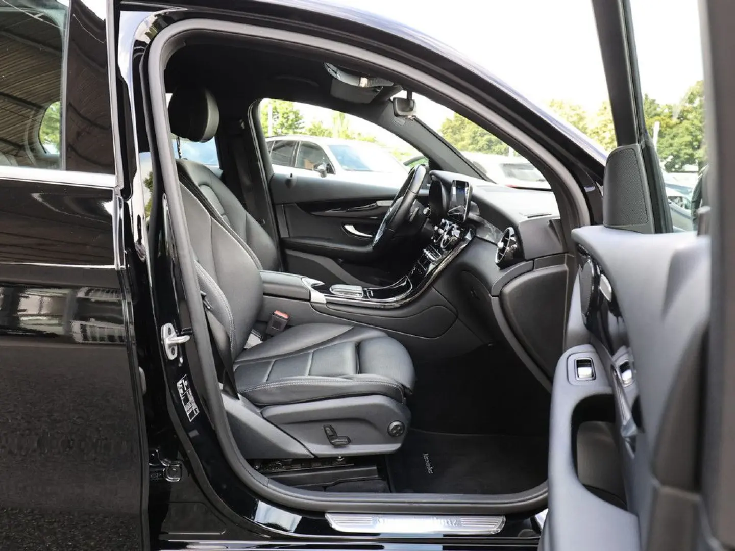 GLC 300 de 4Matic Coupe Kamera SHZ Einparkh. Tem