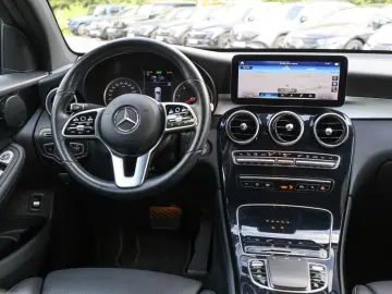 GLC 300 de 4Matic Coupe Kamera SHZ Einparkh. Tem