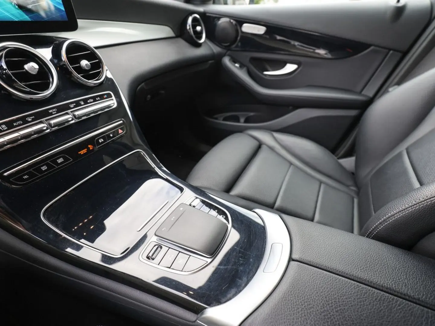 GLC 300 de 4Matic Coupe Kamera SHZ Einparkh. Tem