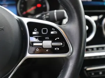 GLC 300 de 4Matic Coupe Kamera SHZ Einparkh. Tem