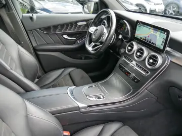 GLC 300 e 4MATIC Coupé  AMG NIGHT LED NAVI KEYL