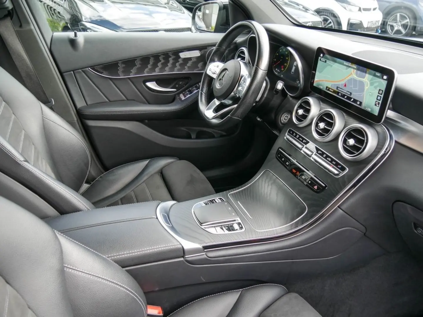 GLC 300 e 4MATIC Coupé  AMG NIGHT LED NAVI KEYL