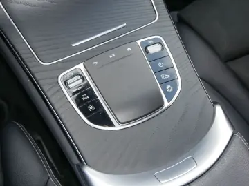 GLC 300 e 4MATIC Coupé  AMG NIGHT LED NAVI KEYL