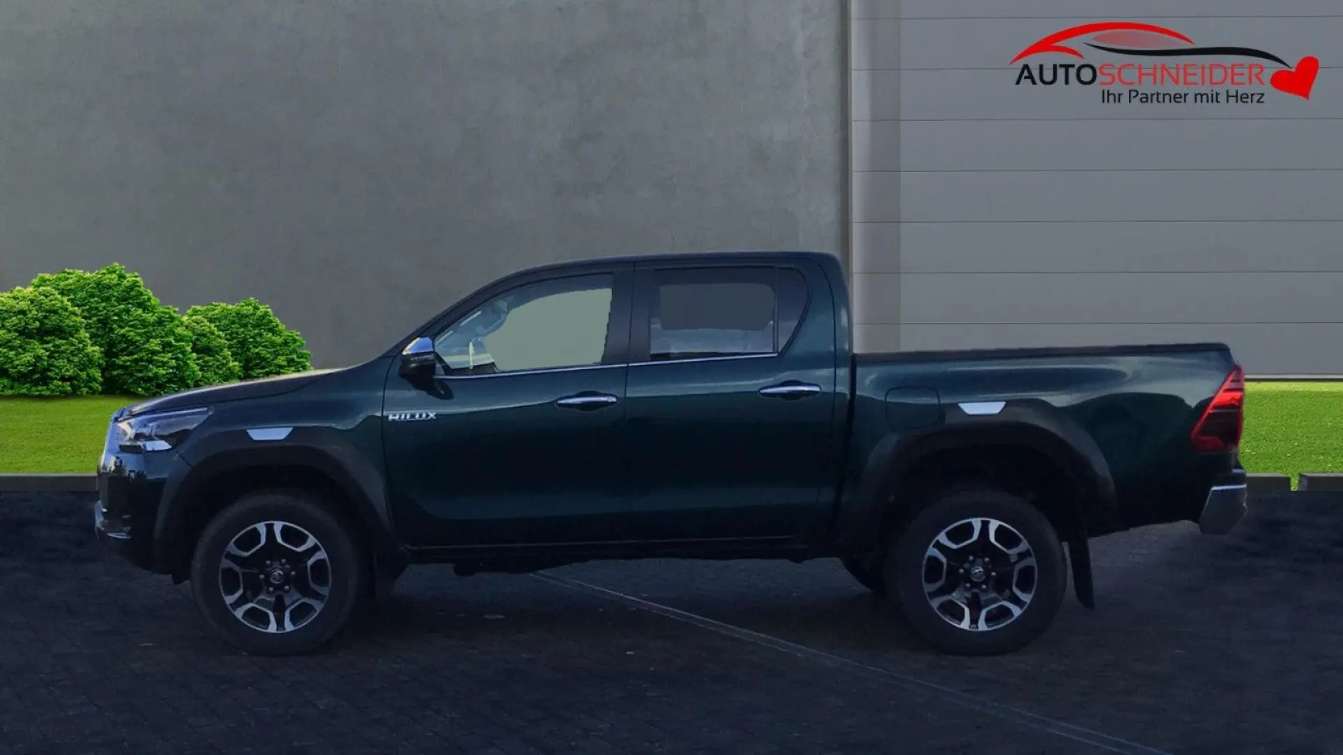 Hilux 2.8 Double Cab Automatik  Navi SHZ Wanne