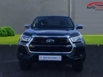 Hilux 2.8 Double Cab Automatik  Navi SHZ Wanne