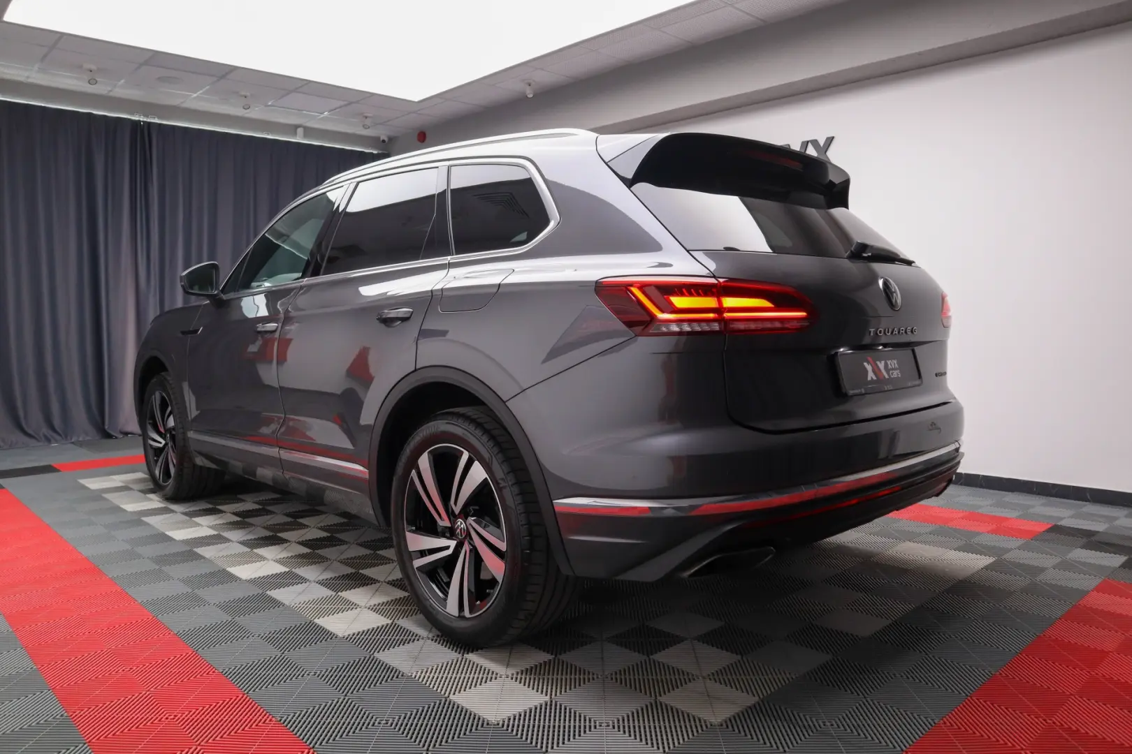 Touareg eHybrid Panoramic Cockpit Dynaudio