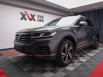 Touareg eHybrid Panoramic Cockpit Dynaudio