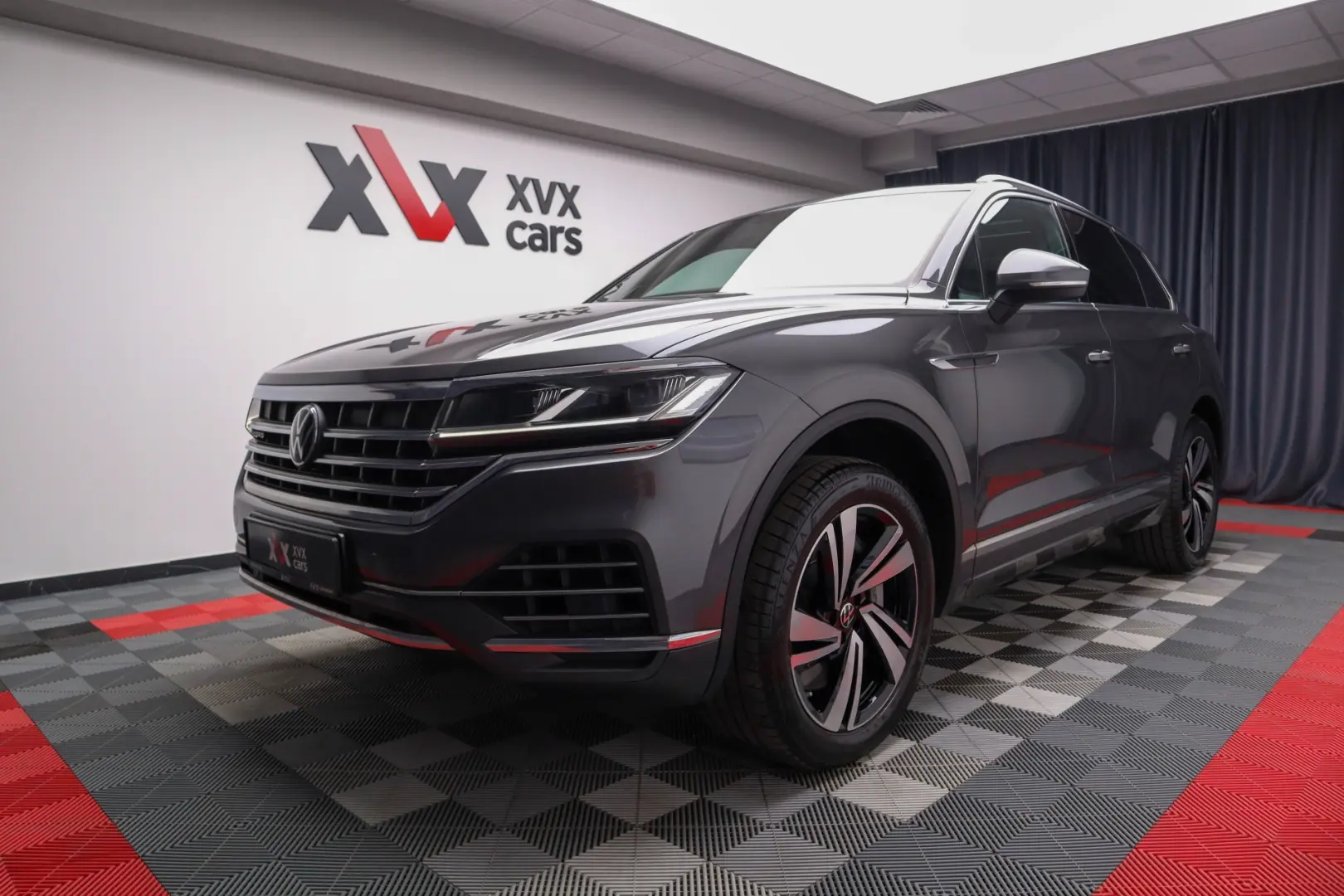 Touareg eHybrid Panoramic Cockpit Dynaudio