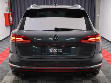 Touareg eHybrid Panoramic Cockpit Dynaudio