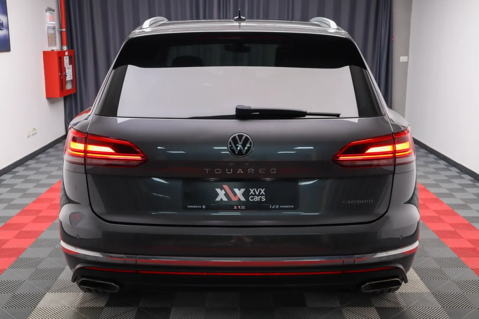 Touareg eHybrid Panoramic Cockpit Dynaudio