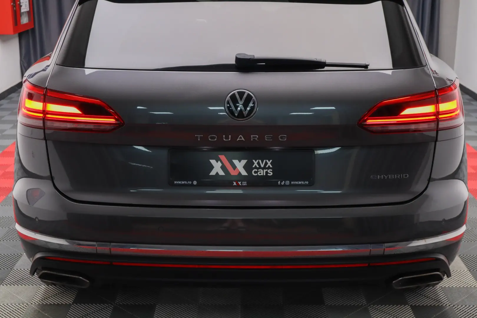 Touareg eHybrid Panoramic Cockpit Dynaudio