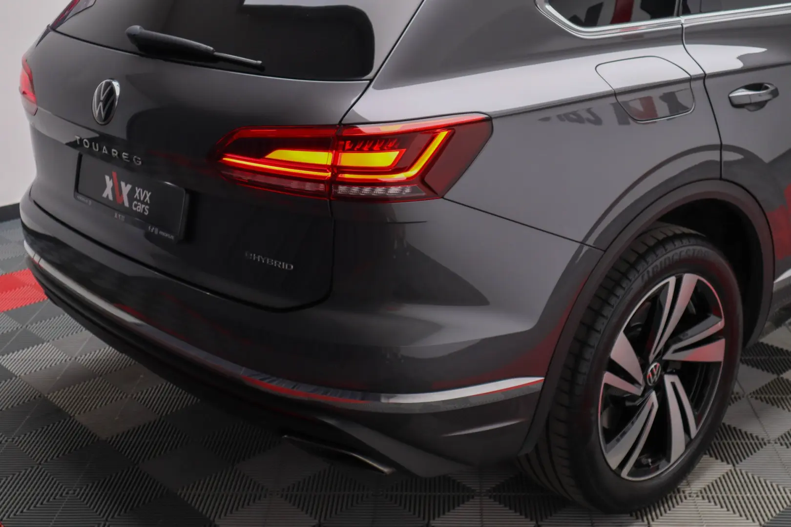 Touareg eHybrid Panoramic Cockpit Dynaudio