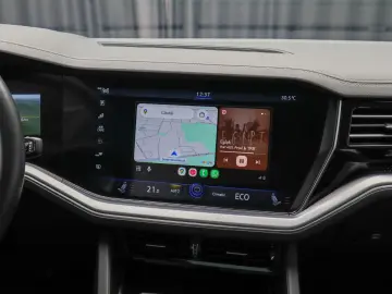 Touareg eHybrid Panoramic Cockpit Dynaudio