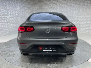 GLC-Coupe 300 4Matic 9G-TRONIC AMG Line STERNE