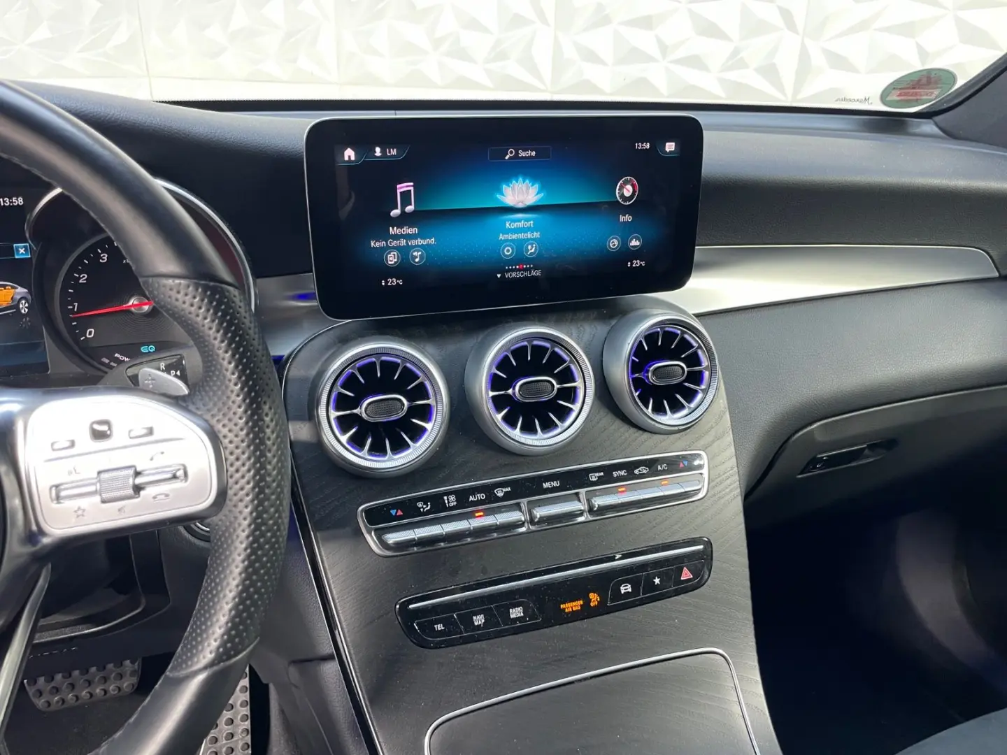 GLC-Coupe 300 4Matic 9G-TRONIC AMG Line STERNE