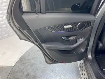 GLC-Coupe 300 4Matic 9G-TRONIC AMG Line STERNE