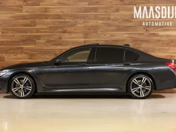 740 7-serie 740Le xDrive M-Sport Individual Rear