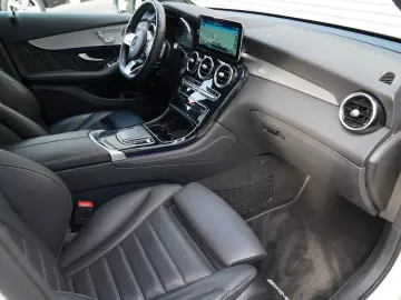 GLC300 Coupe 4M 2x AMG SHD MEMORY WIDE 360 KEYLE