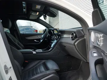 GLC300 Coupe 4M 2x AMG SHD MEMORY WIDE 360 KEYLE