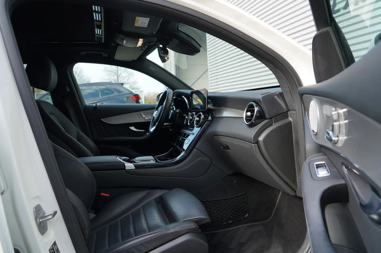 GLC300 Coupe 4M 2x AMG SHD MEMORY WIDE 360 KEYLE