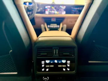 Cayenne Coupe SportDesign Burmester HeadUp ACC