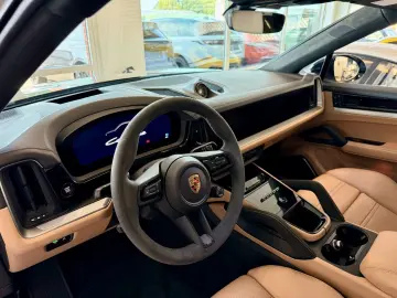 Cayenne Coupe SportDesign Burmester HeadUp ACC