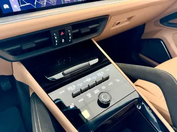 Cayenne Coupe SportDesign Burmester HeadUp ACC