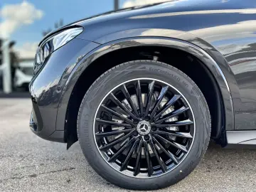 Mercedes-Benz GLC 300 4M AMG Night Distr AHK Burm3D