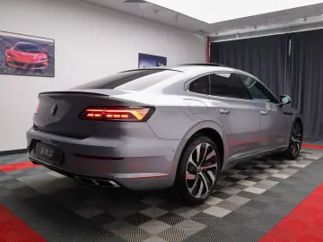 Arteon R Line eHybrid Cam360 Trapa ACC IQ Light Masaj