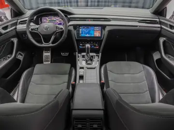 Arteon R Line eHybrid Cam360 Trapa ACC IQ Light Masaj