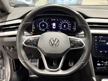 Arteon R Line eHybrid Cam360 Trapa ACC IQ Light Masaj