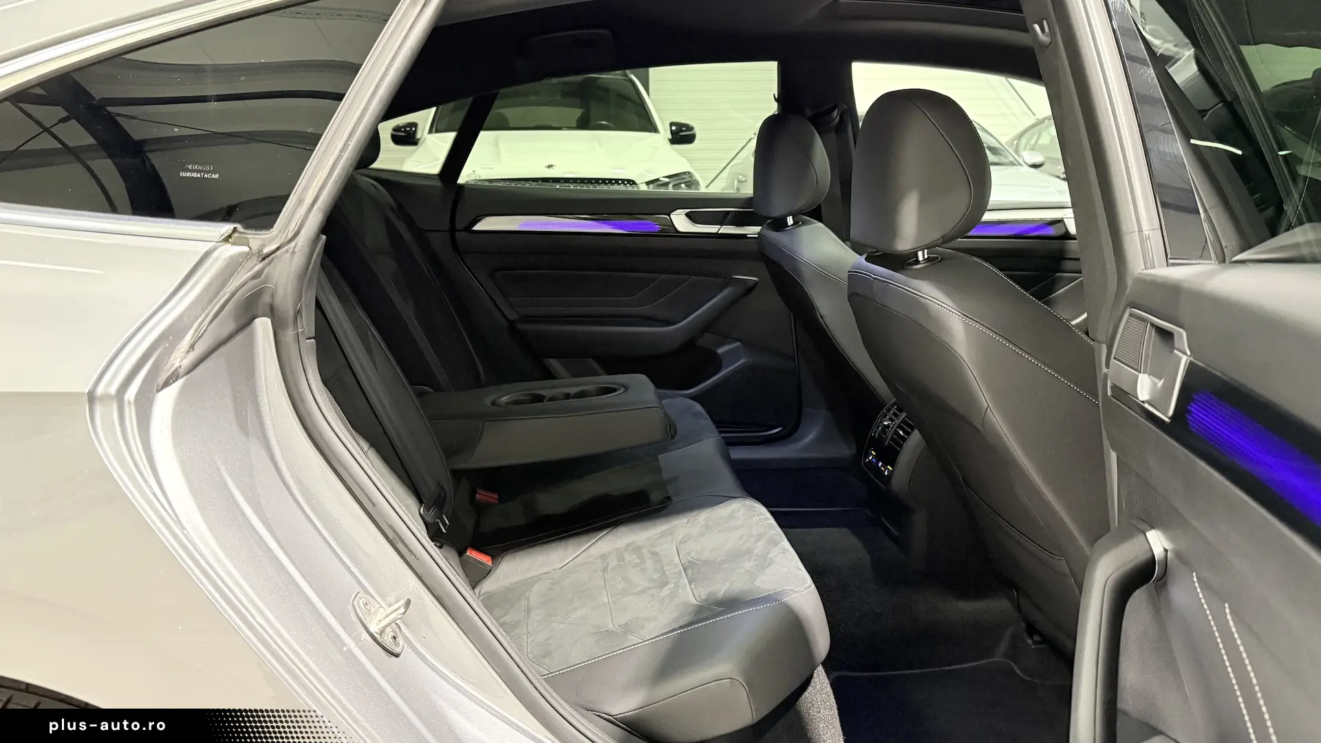 Arteon R Line eHybrid Cam360 Trapa ACC IQ Light Masaj