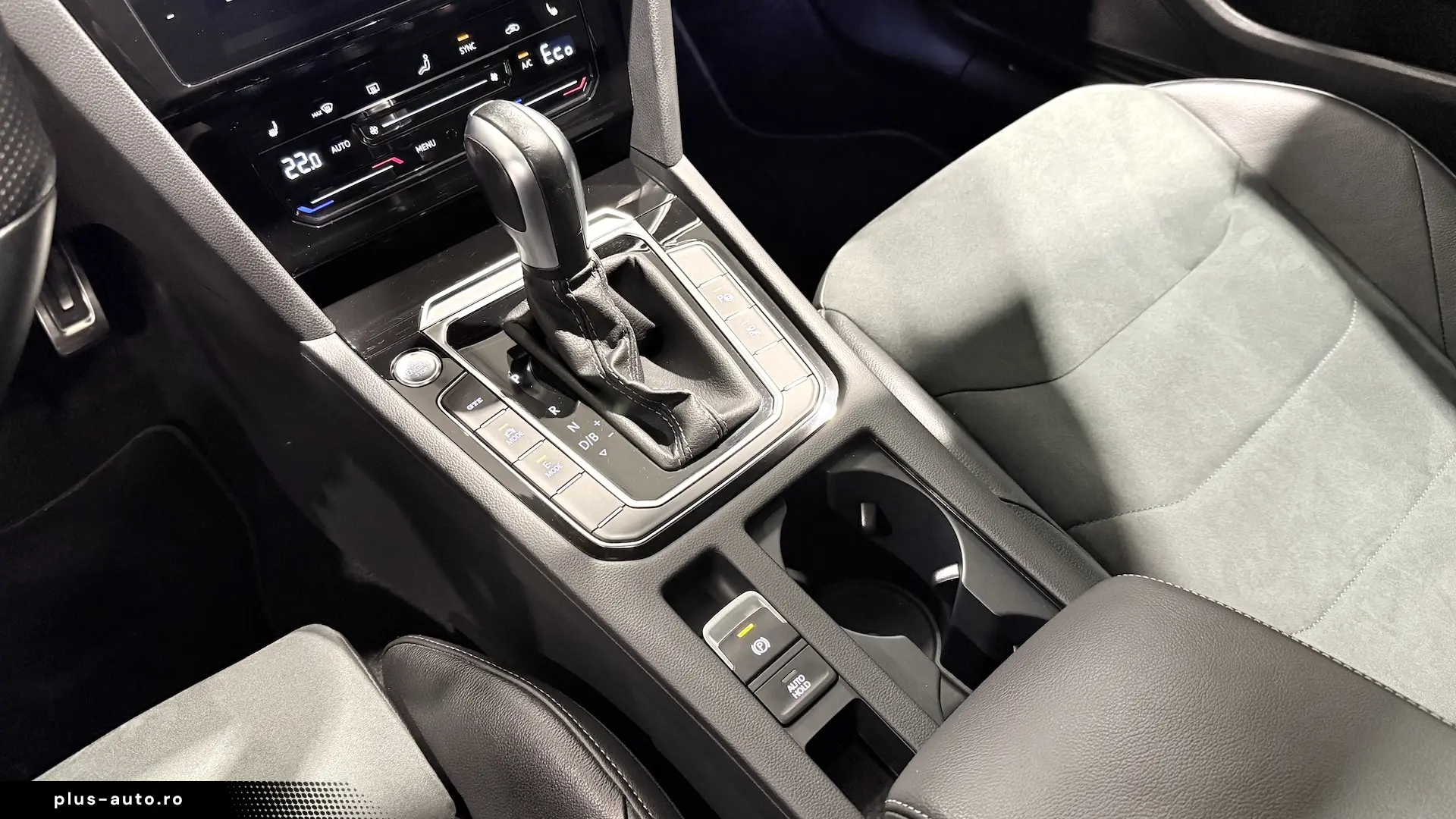 Arteon R Line eHybrid Cam360 Trapa ACC IQ Light Masaj