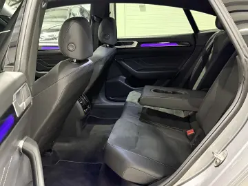 Arteon R Line eHybrid Cam360 Trapa ACC IQ Light Masaj