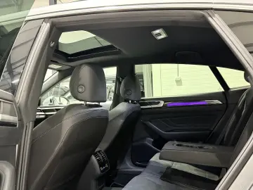 Arteon R Line eHybrid Cam360 Trapa ACC IQ Light Masaj