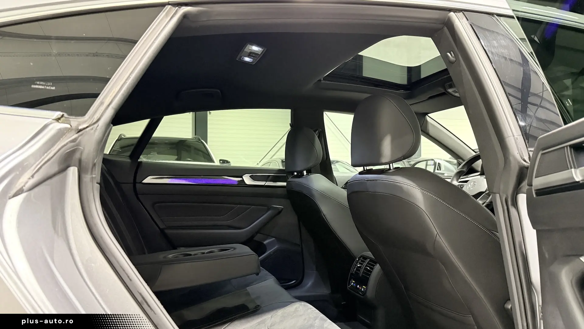 Arteon R Line eHybrid Cam360 Trapa ACC IQ Light Masaj