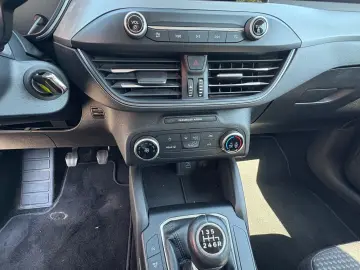 Ford Focus 1.0 EcoBoost Connected
