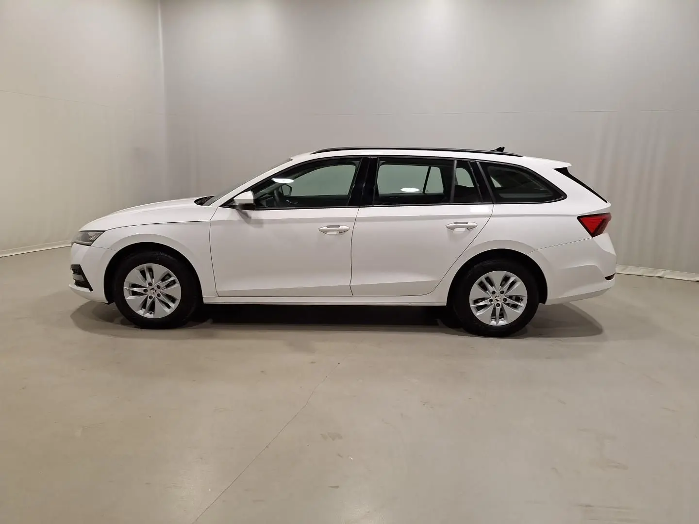 Octavia Combi 2.0 TDI DSG LED ALU Klimaauto. Tem