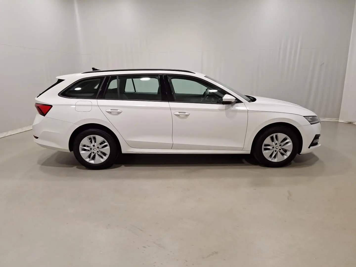 Octavia Combi 2.0 TDI DSG LED ALU Klimaauto. Tem