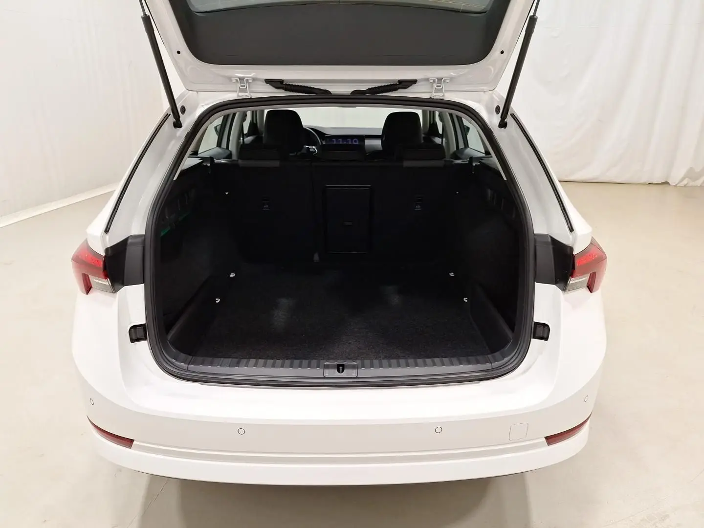 Octavia Combi 2.0 TDI DSG LED ALU Klimaauto. Tem